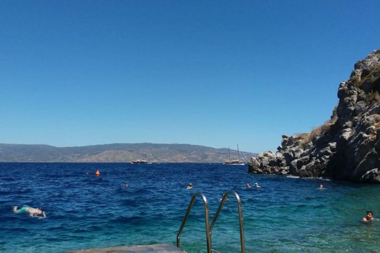 Pine Trees And Sea View Houses In Hydra - Daphne, Chloe, Myrto, Eleni Exteriér fotografie